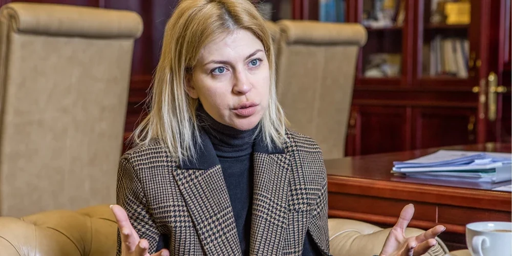 Сторінка указу Президента України №696/2026 про звільнення Стефанішиної з посади посла у США