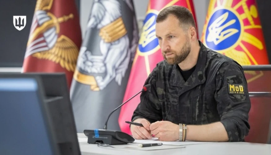 Стаття 26 і цивільний статус: як Хмара очолив Міноборони
