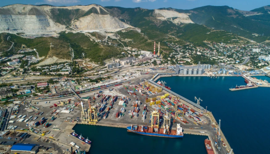 Контейнеровоз MSC Mediterranean Shipping Co.
