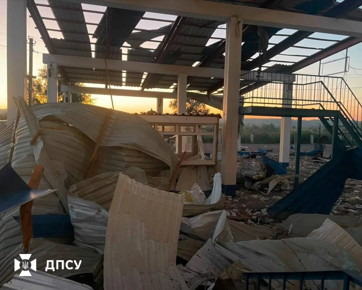 ДСНС локалізувала пожежі після удару по пункту пропуску Табаки