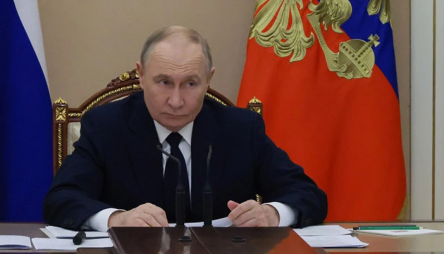 Володимир Путін підписує указ про збільшення штатної чисельності армії РФ