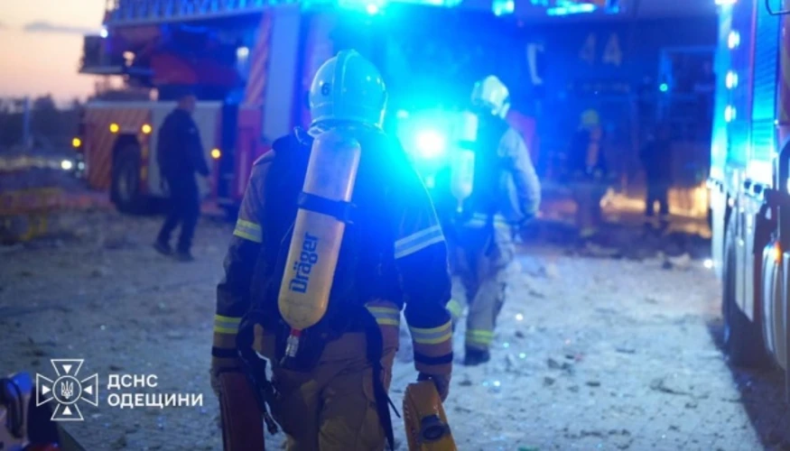 Пошкоджена багатоповерхівка в Одесі після удару РФ 12 вересня 2026 року